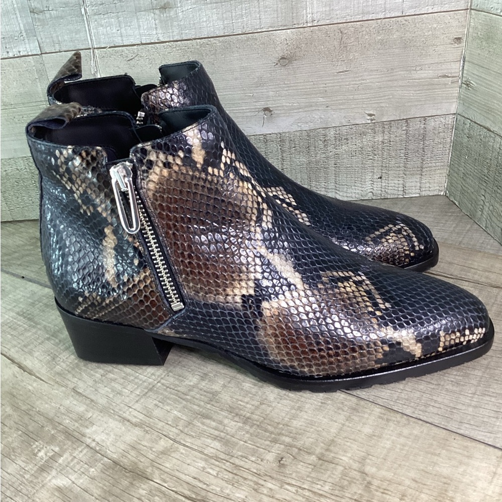 Aquatalia snake print‎ side zip ankle booties size 7.5
